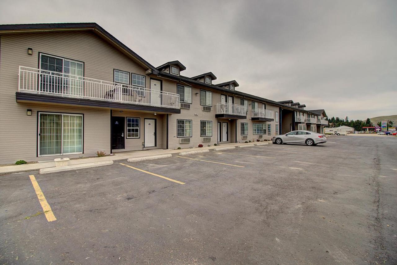 Days Inn & Suites By Wyndham Lolo Ngoại thất bức ảnh